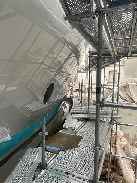 Представительство владельца при ремонте и окраске яхты
