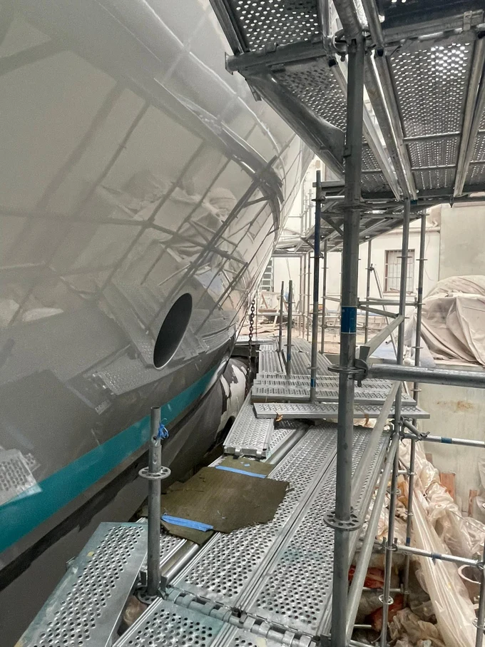 Представительство владельца при ремонте и окраске яхты
