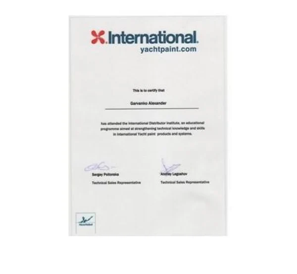 Меня зовут Александр Гарванко.
Я эксперт по окраске и ремонту яхт с более чем 20-летним опытом в судостроении и яхтенной индустрии.

